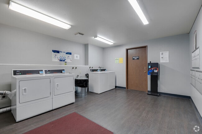 Laundry - Eagle Pointe Apartments