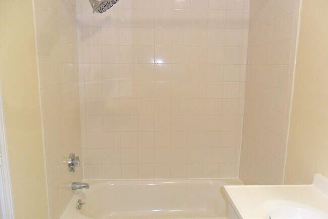 Foto del edificio - 848 Waverly St