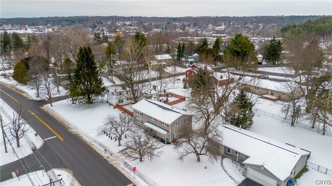 Foto del edificio - 4618 Brickyard Falls Rd