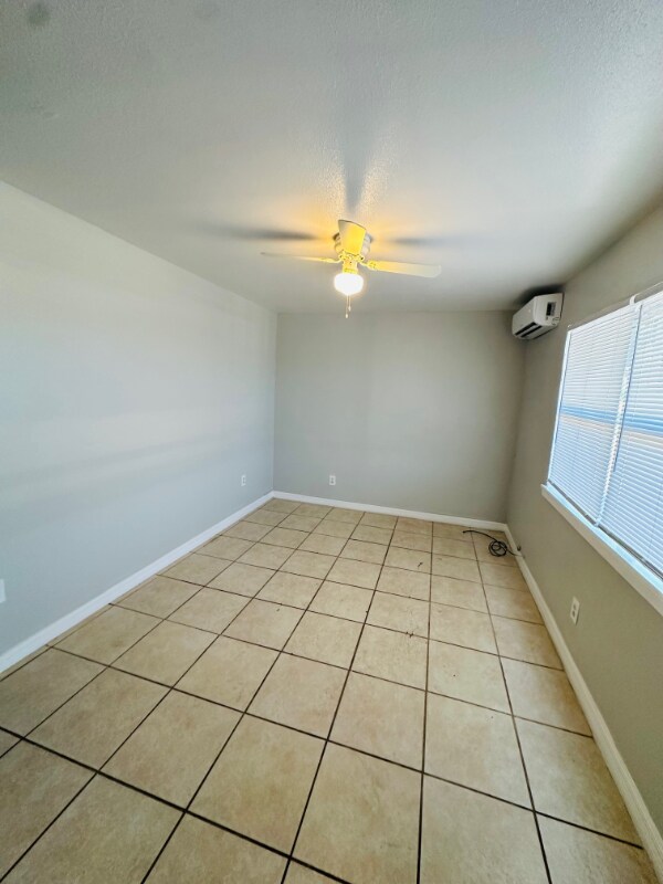 Foto principal - 680 22nd Ave S