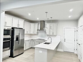 Building Photo - 552 Greybull Walk