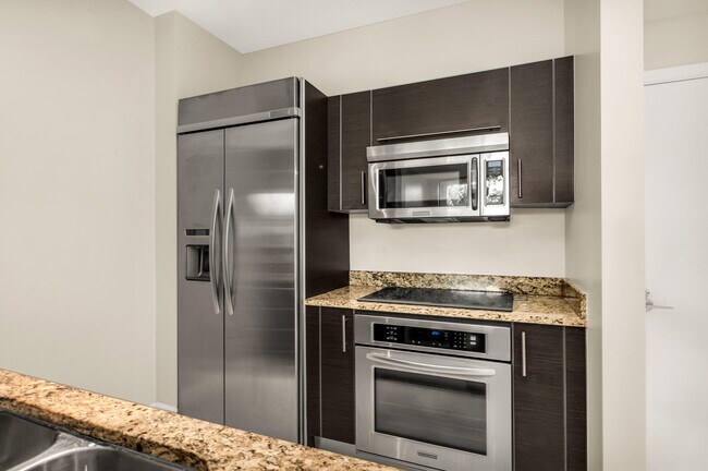 Building Photo - 550 Okeechobee Blvd