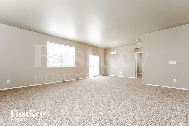 Building Photo - 6464 N Ensenada Ct