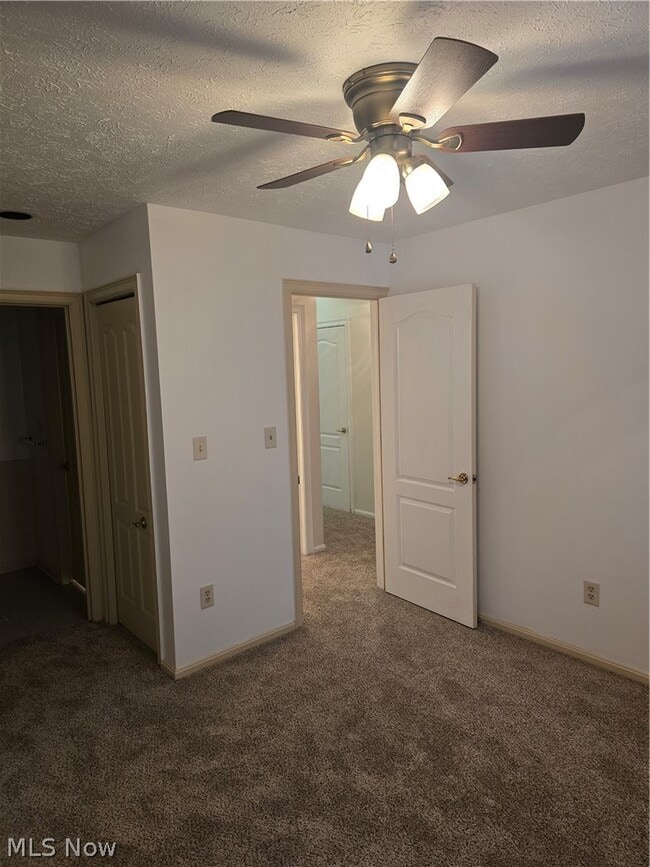 Foto del edificio - 355 Village Pointe Dr