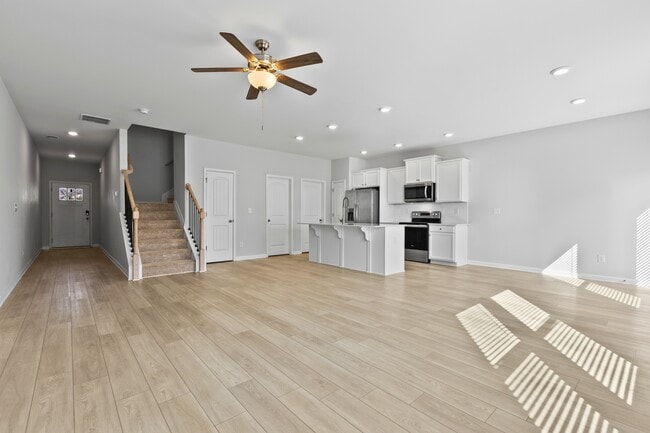 Building Photo - 127 Raiden Cir