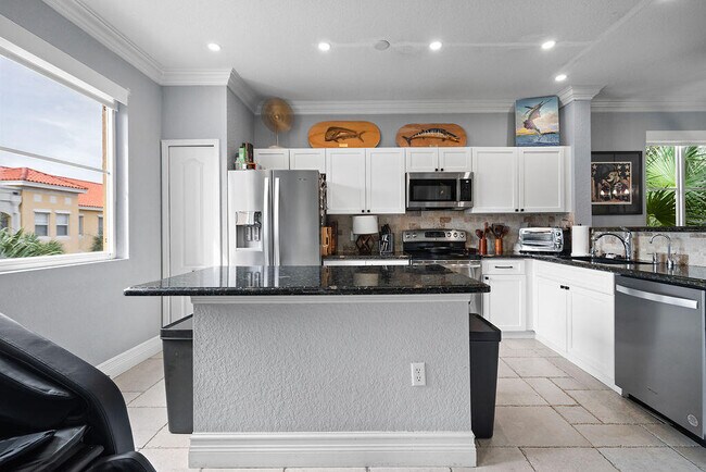 Building Photo - 11015 Legacy Ln