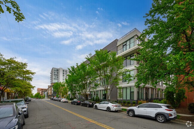 Building Photo - 801 N Fairfax St