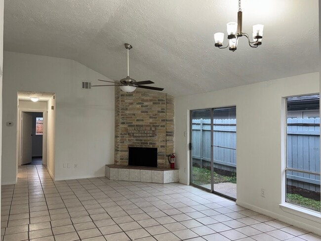 Building Photo - 10044 Woodico Dr