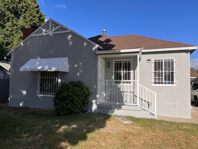 Newly Painted!! - 3274 Adriatic Ave