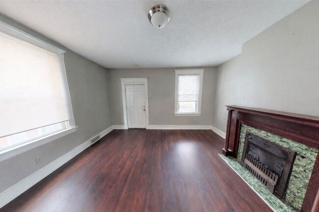 Foto del edificio - 2334 Stratford Ave