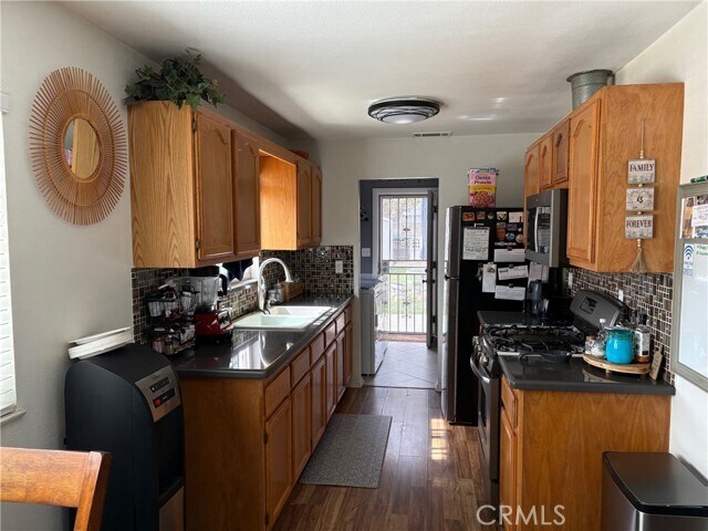 Foto del edificio - 5128 N Acacia Ave