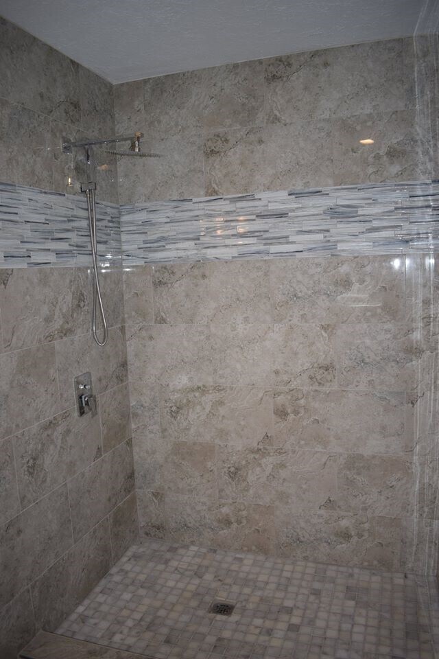 Foto del edificio - 15807 Mill Hollow Dr