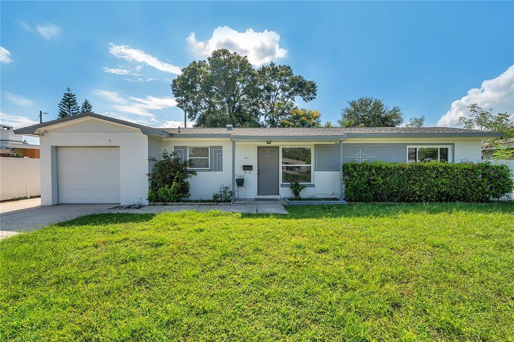 Foto principal - 6624 16th St N