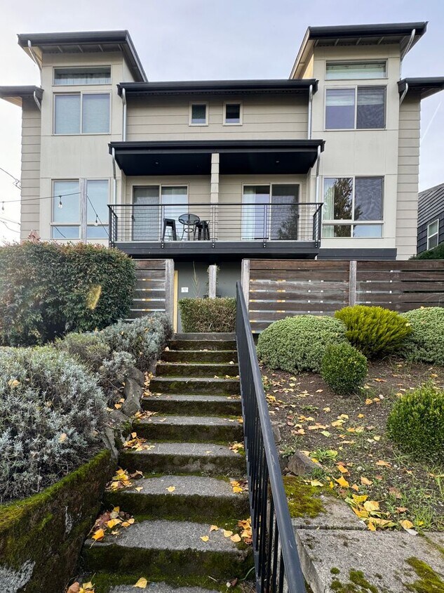Primary Photo - Charming Townhome in Magnolia