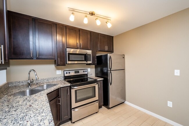 Photo - 201 6th St Apartment