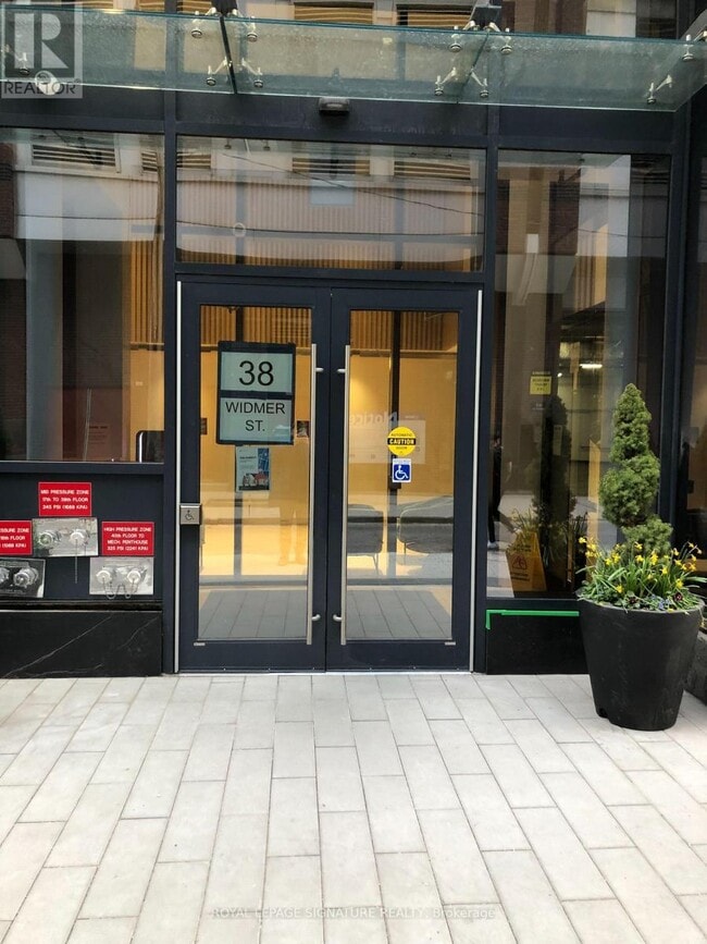 Building Photo - 38 Widmer St