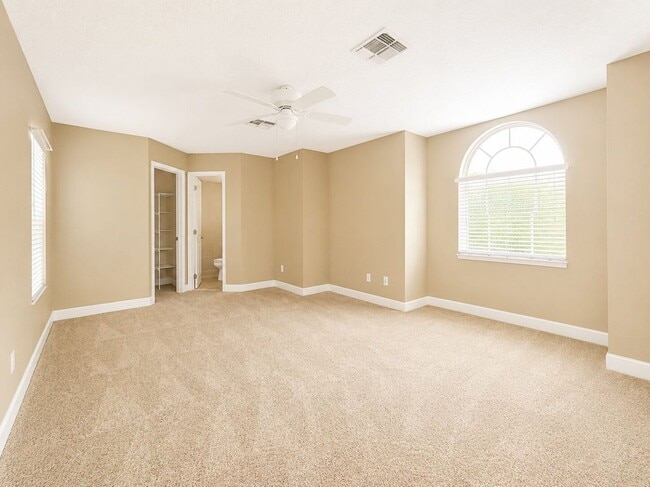 Building Photo - 8650 Tara Oaks Ct