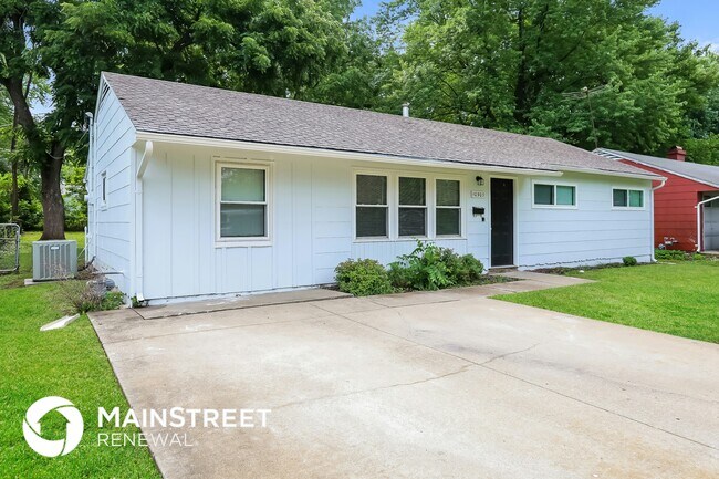 Foto del edificio - 10903 Bennington Ave