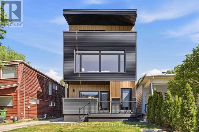 Building Photo - 102 Boultbee Ave