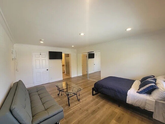 Foto del edificio - 6709 Lennox Ave