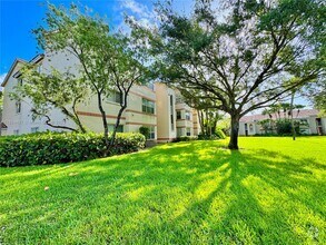 Building Photo - 3360 Pinewalk Dr N