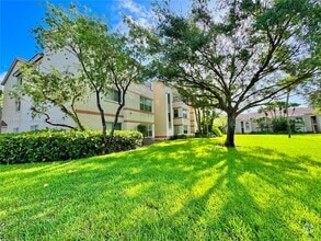 Building Photo - 3360 Pinewalk Dr N