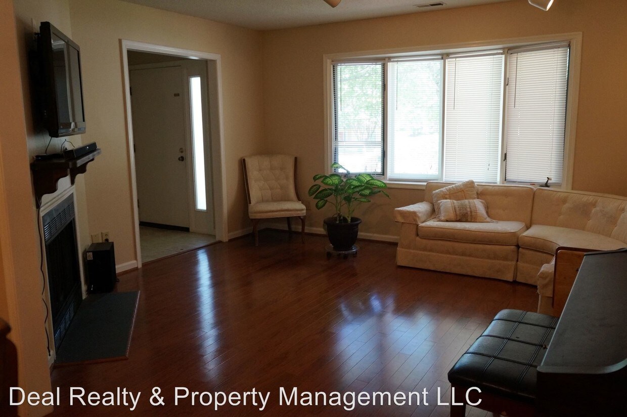 Primary Photo - 3 br, 2 bath House - 105 Perriwinkle Pl