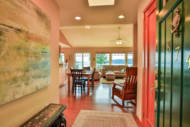 Foto del edificio - Furnished Greenbank Home with Water View a...