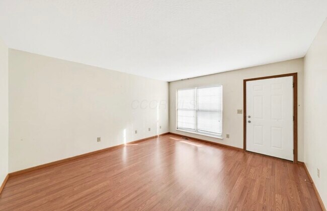 Foto del edificio - 281 Richards Cir