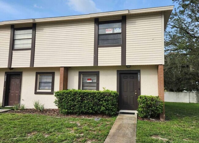 Building Photo - 2031 Pine Chace Ct