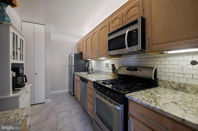 Building Photo - 4515 Willard Ave