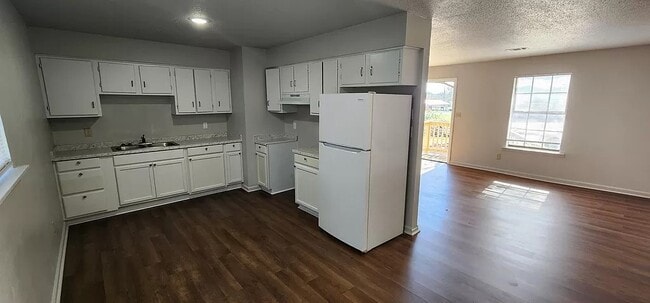 Building Photo - 247 Horton Dr