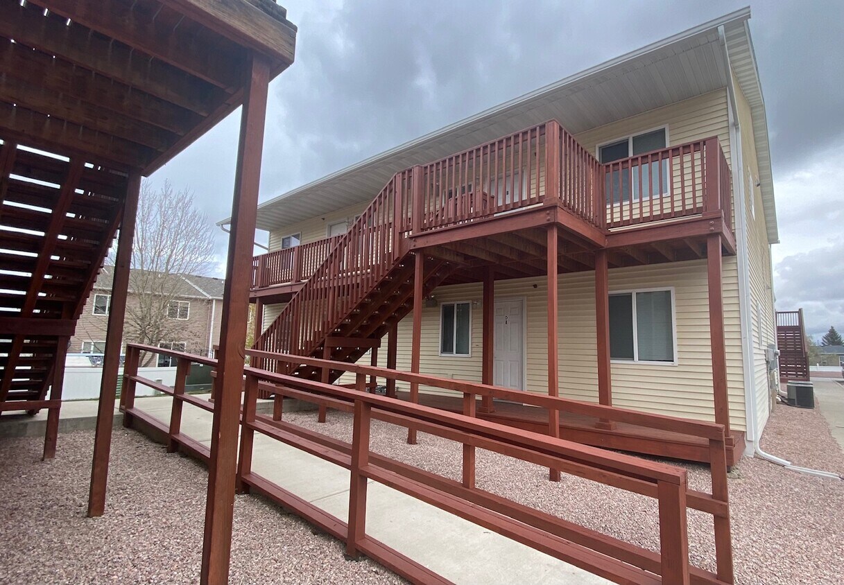 3911 Ariel Ave Unit B, Gillette, WY 82718 3911 Ariel Ave Gillette, WY