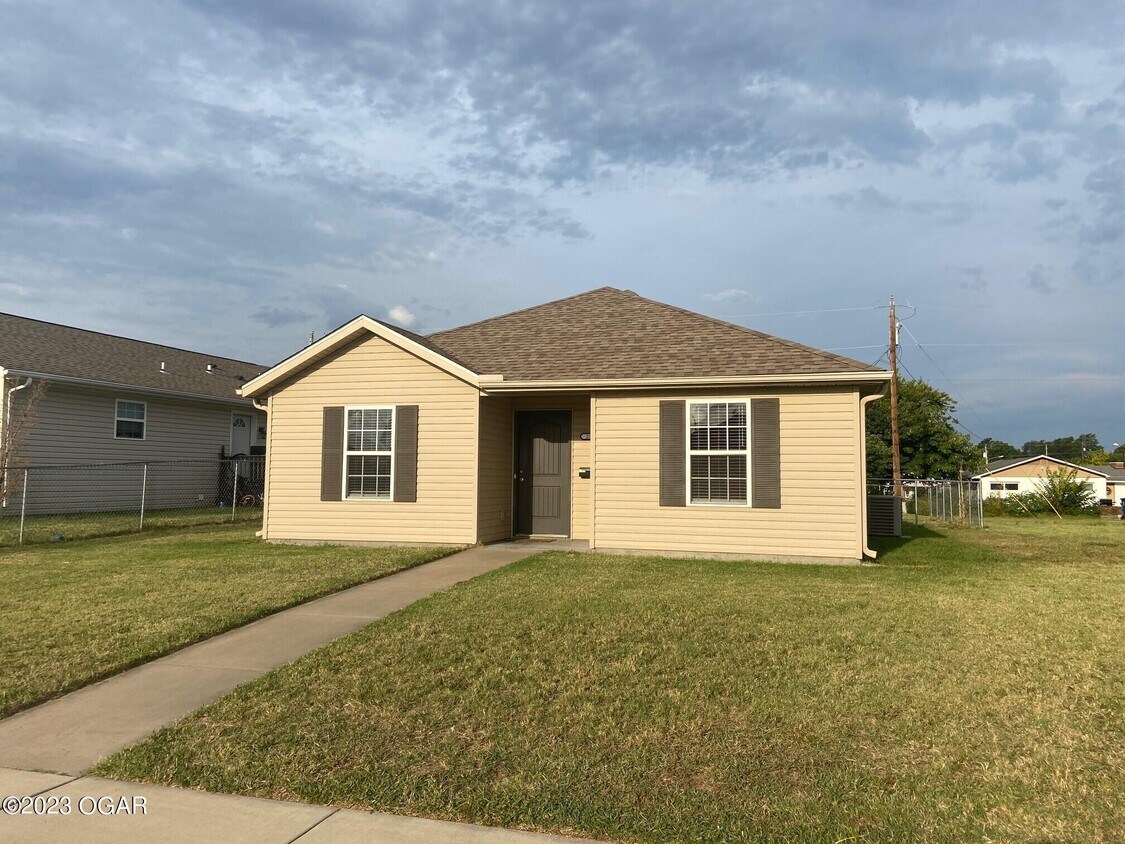 2308 S Connor Ave, Joplin, MO 64804 Condo for Rent in Joplin, MO