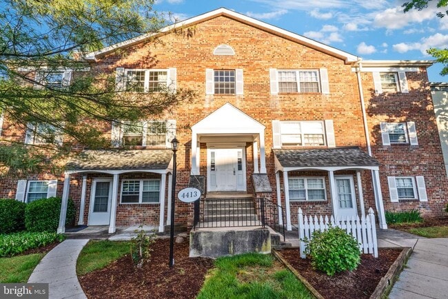 Building Photo - 4413 Romlon St