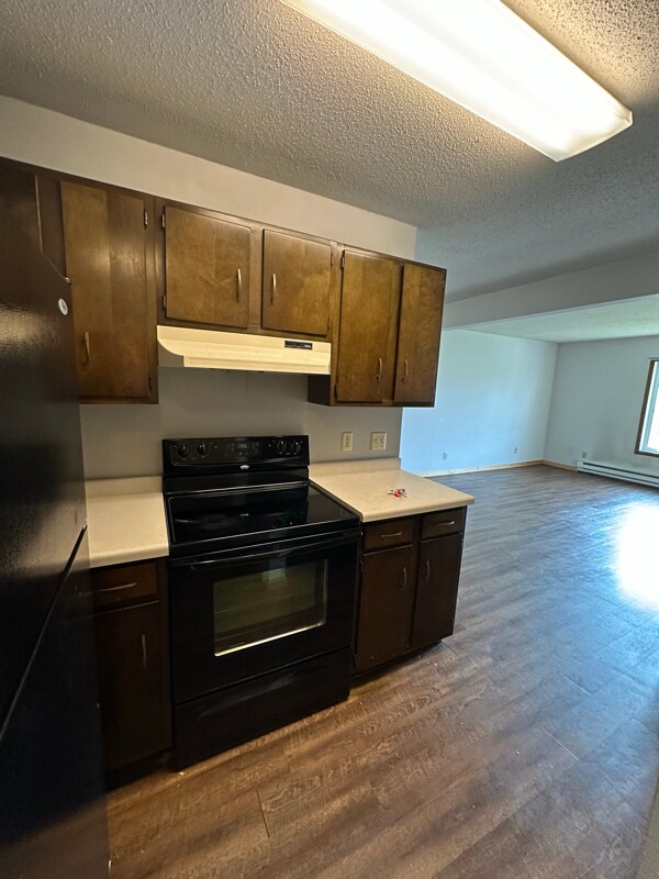 Foto del edificio - 103 Cottonwood Ave N