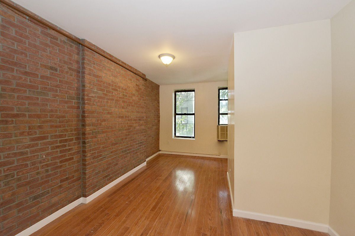 Building Photo - 111 Christopher St