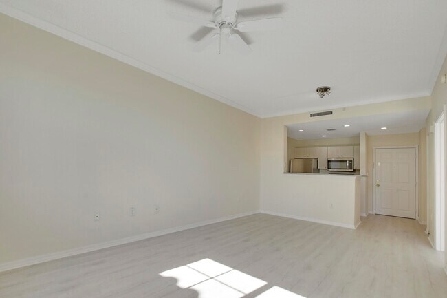 Building Photo - 1801 N Flagler Dr