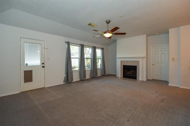 Building Photo - 16122 Speyburn Ct