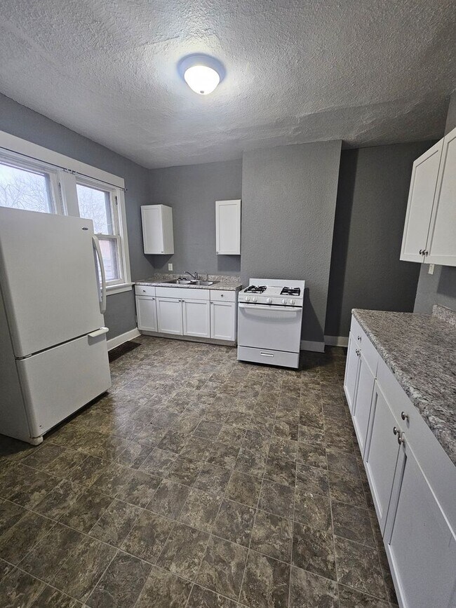 Foto del edificio - 606-608 W 9th Street