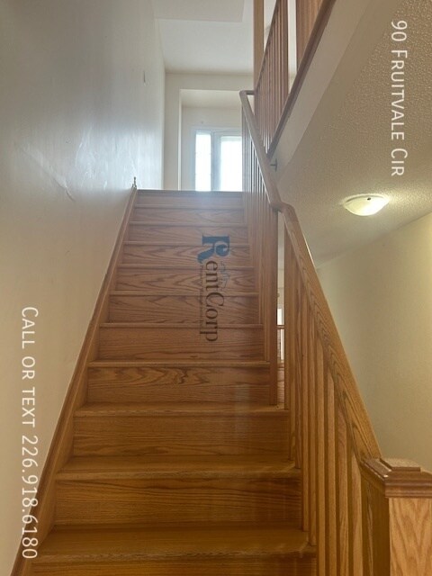 Photo du bâtiment - 90 Fruitvale Cir