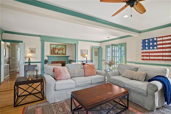 Foto del edificio - 2 Training Station Rd