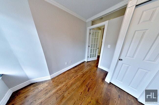 Foto del edificio - E 5TH ST.