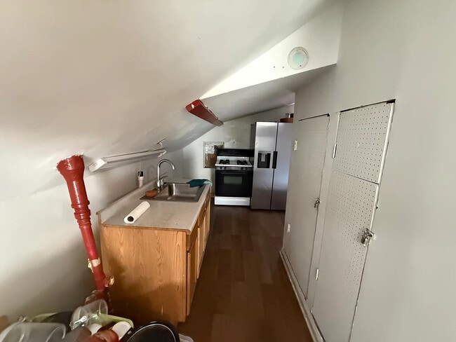 Building Photo - 1228 N Cleaver St