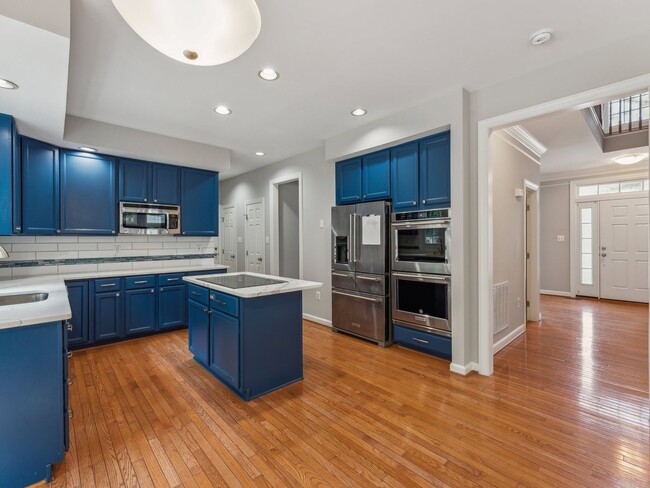 Building Photo - Stunning 4-Bed, 4.5-Bath Colonial Brick Ho...