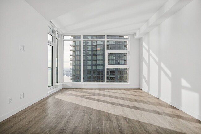 Photo du bâtiment - Pier West