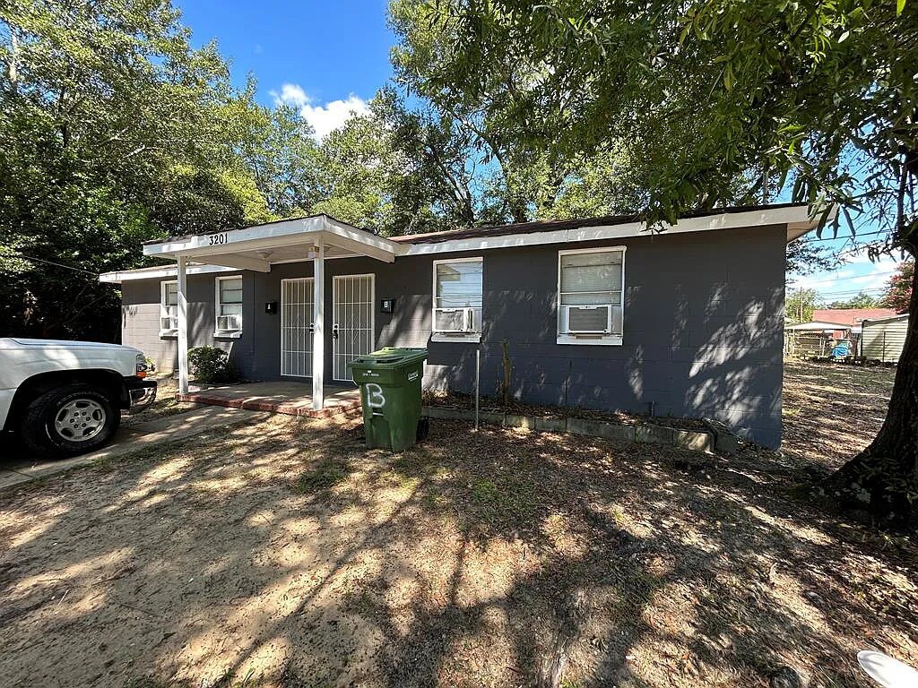 Primary Photo - 3201 Decatur St