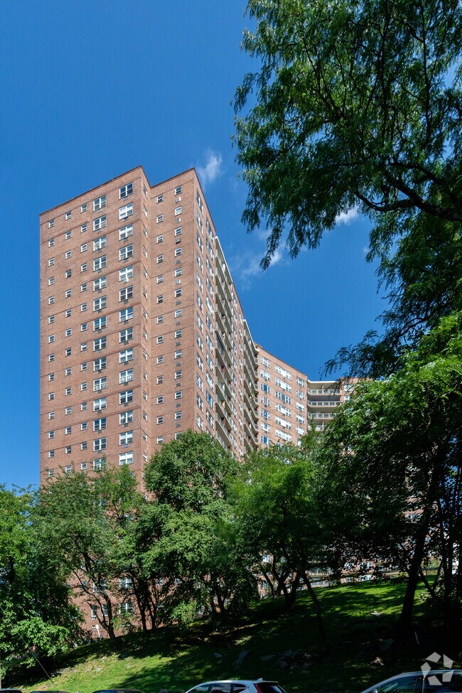 Skyview on the Hudson Apartments in Bronx, NY