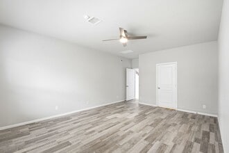 Building Photo - 16203 Centennial Light Dr