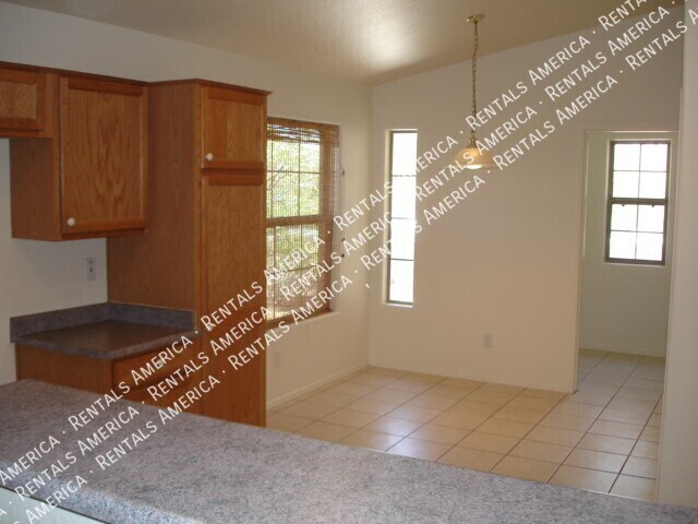 Foto del edificio - 17463 W Rock Wren Ct